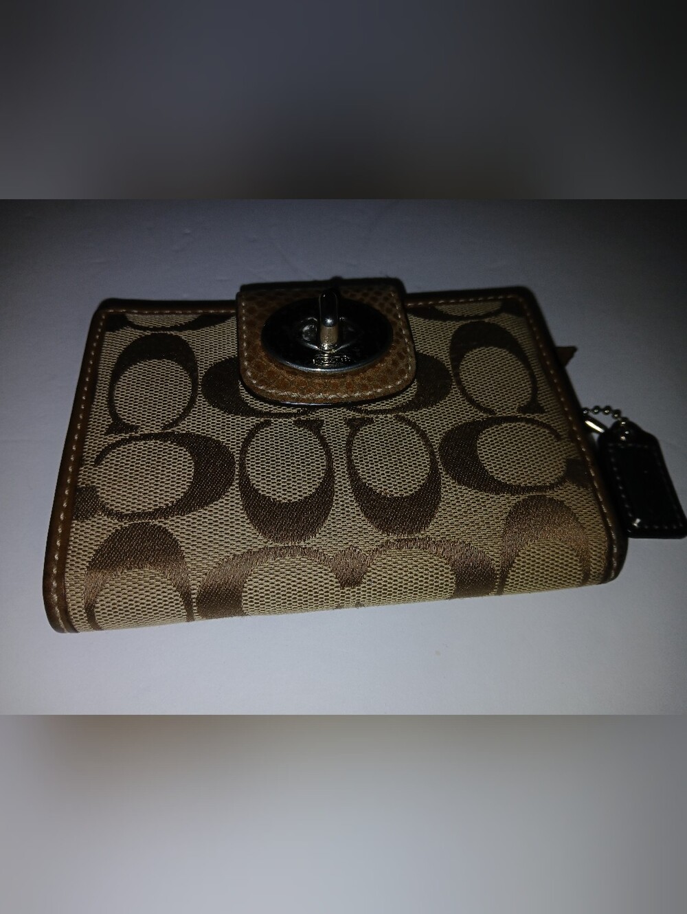 Coach Turnlock Signature Canvas Medium Bifold Wallet